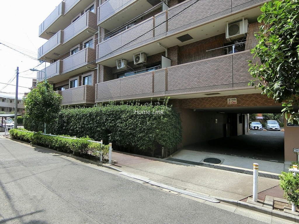 ライオンズマンション板橋本町第２　駐車場出入口